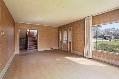 4055 S 103rd St, Greenfield, WI 53228 - Photo 6