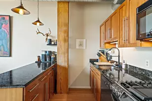 234 E Reservoir Ave, Milwaukee, WI 53212 - Photo 10