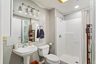 234 E Reservoir Ave, Milwaukee, WI 53212 - Photo 18