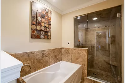 21710 W Ann Louise Ct, New Berlin, WI 53146 - Photo 24