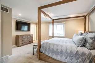 21710 W Ann Louise Ct, New Berlin, WI 53146 - Photo 20