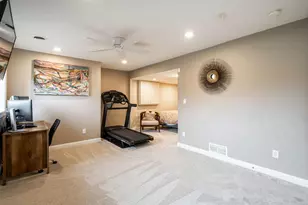 21710 W Ann Louise Ct, New Berlin, WI 53146 - Photo 32