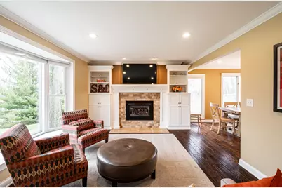 21710 W Ann Louise Ct, New Berlin, WI 53146 - Photo 4