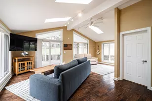 21710 W Ann Louise Ct, New Berlin, WI 53146 - Photo 14