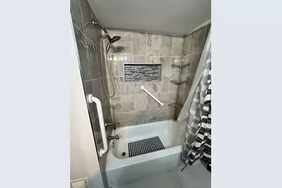 6553 N Bourbon St #6555, Milwaukee, WI 53224 - Photo 20