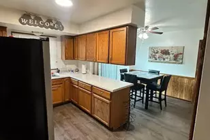 6553 N Bourbon St, Milwaukee, WI 53224 - Photo 10