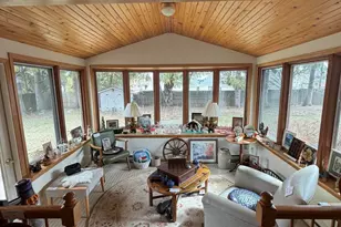 1616 Ahrens St, Manitowoc, WI 54220 - Photo 6