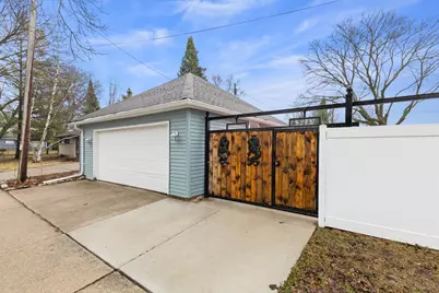 3300 S 66th St, Milwaukee, WI 53219 - Photo 34