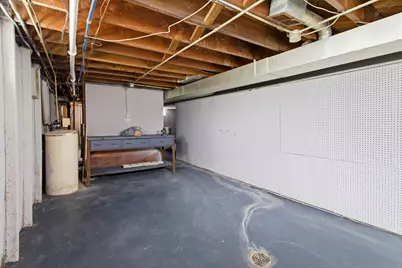 10325 W Silver Spring Dr, Milwaukee, WI 53225 - Photo 32