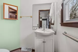 301 W Westlawn Ave, Elkhorn, WI 53121 - Photo 10