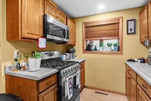 265 Lincoln Ave, Cleveland, WI 53015 - Photo 6