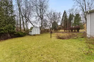 265 Lincoln Ave, Cleveland, WI 53015 - Photo 4