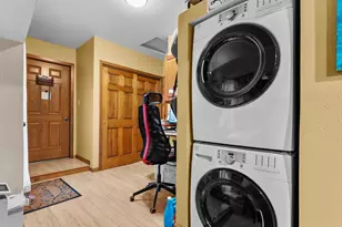 265 Lincoln Ave, Cleveland, WI 53015 - Photo 8