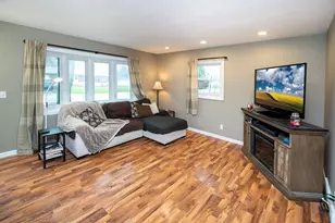 1707 Wind Dale Dr, Racine, WI 53402 - Photo 12