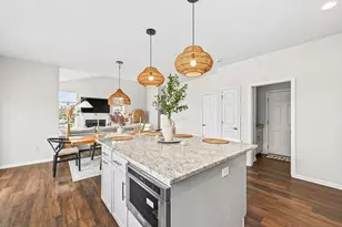 1868 Forest View Ct, Lake Geneva, WI 53147 - Photo 12