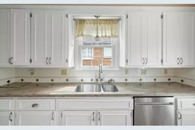 3363 S Princeton Ave, Milwaukee, WI 53215 - Photo 10