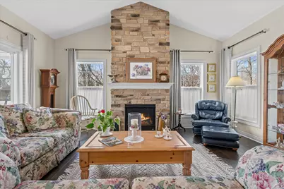 17955  Ashlea Dr #10, Brookfield, WI 53045 - Photo 12