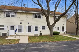 2017 Woodburn Rd, Waukesha, WI 53188 - Photo 34