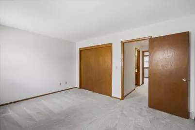 2017  Woodburn Rd #Unit B, Waukesha, WI 53188 - Photo 20