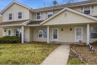2017  Woodburn Rd #B, Waukesha, WI 53188 - Photo 32