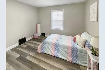 7004 W Arthur Ave, West Allis, WI 53219 - Photo 8