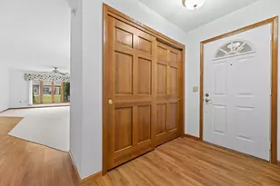 409 Hartford Square, Hartford, WI 53027 - Photo 2