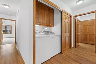 409 Hartford Square, Hartford, WI 53027 - Photo 14