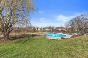 1604 Auburn Ct, Waukesha, WI 53189 - Photo 46