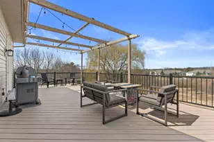 1604 Auburn Ct, Waukesha, WI 53189 - Photo 38