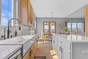 1604 Auburn Ct, Waukesha, WI 53189 - Photo 8