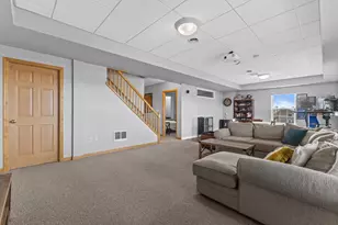 1604 Auburn Ct, Waukesha, WI 53189 - Photo 26