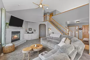 1604 Auburn Ct, Waukesha, WI 53189 - Photo 2