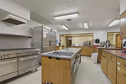 2006  60th St, Kenosha, WI 53140 - Photo 10