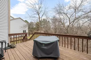 512 Frederick Ct, Oconomowoc, WI 53066 - Photo 8