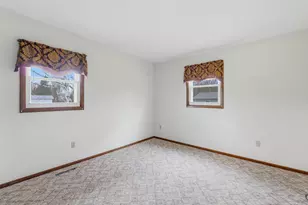 438 Emmer St, Mayville, WI 53050 - Photo 10