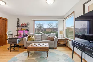 5633 W Oklahoma Ave, Milwaukee, WI 53219 - Photo 6