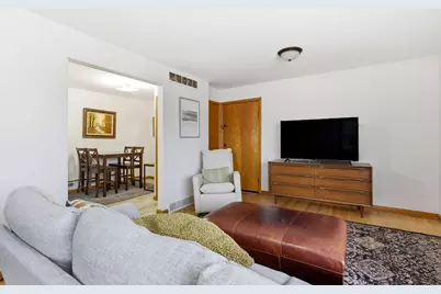 5633 W Oklahoma Ave, Milwaukee, WI 53219 - Photo 12