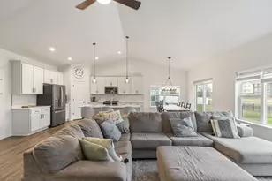 7645 259th Ct, Paddock Lake, WI 53168 - Photo 10