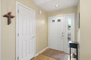W268N1935 Shooting Star Rd, Pewaukee, WI 53072 - Photo 6