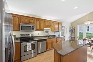 W268N1935 Shooting Star Rd, Pewaukee, WI 53072 - Photo 20