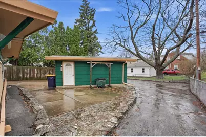 2177 S 80th St, West Allis, WI 53219 - Photo 32