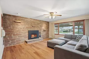 2177 S 80th St, West Allis, WI 53219 - Photo 4