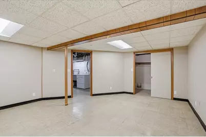 2177 S 80th St, West Allis, WI 53219 - Photo 24