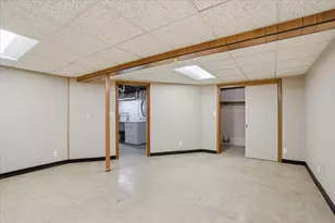 2177 S 80th St, West Allis, WI 53219 - Photo 24