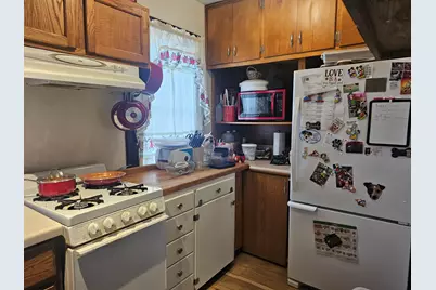 1218 S 10th St, Manitowoc, WI 54220 - Photo 2