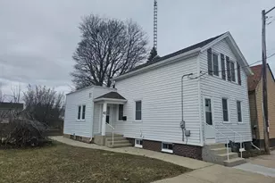 1218 S 10th St, Manitowoc, WI 54220 - Photo 1