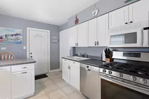 3803 S Lenox St, Milwaukee, WI 53207 - Photo 6