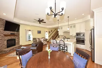 W269N2762  Lelah Ave, Pewaukee, WI 53072 - Photo 14