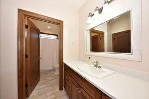 W269N2762 Lelah Ave, Pewaukee, WI 53072 - Photo 16