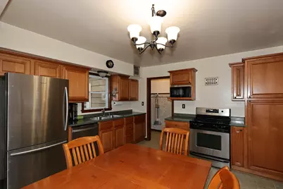 447 E Waterford Ave, Milwaukee, WI 53207 - Photo 4